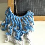 Crochet fringes necklace. P..