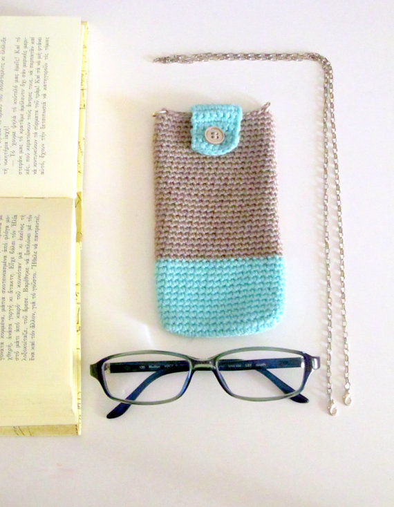 Crochet eyeglass case, phone case with detachable chain. Sand and mint cotton yarn.
