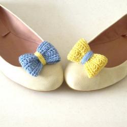 Opposites attract. Crochet bow shoe clips.Sky blue and pale yellow.