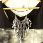 Crochet fringes necklace. S..